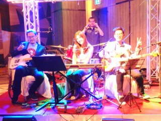 คุณเดียร์   คุณเหมยลี่ เมืองทองธานี sapphire 115 118  Screen Shot